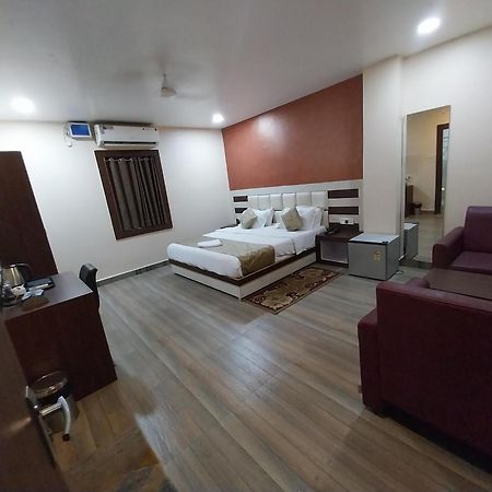 Hotel Paradise Convention Bhubaneswar Exterior foto