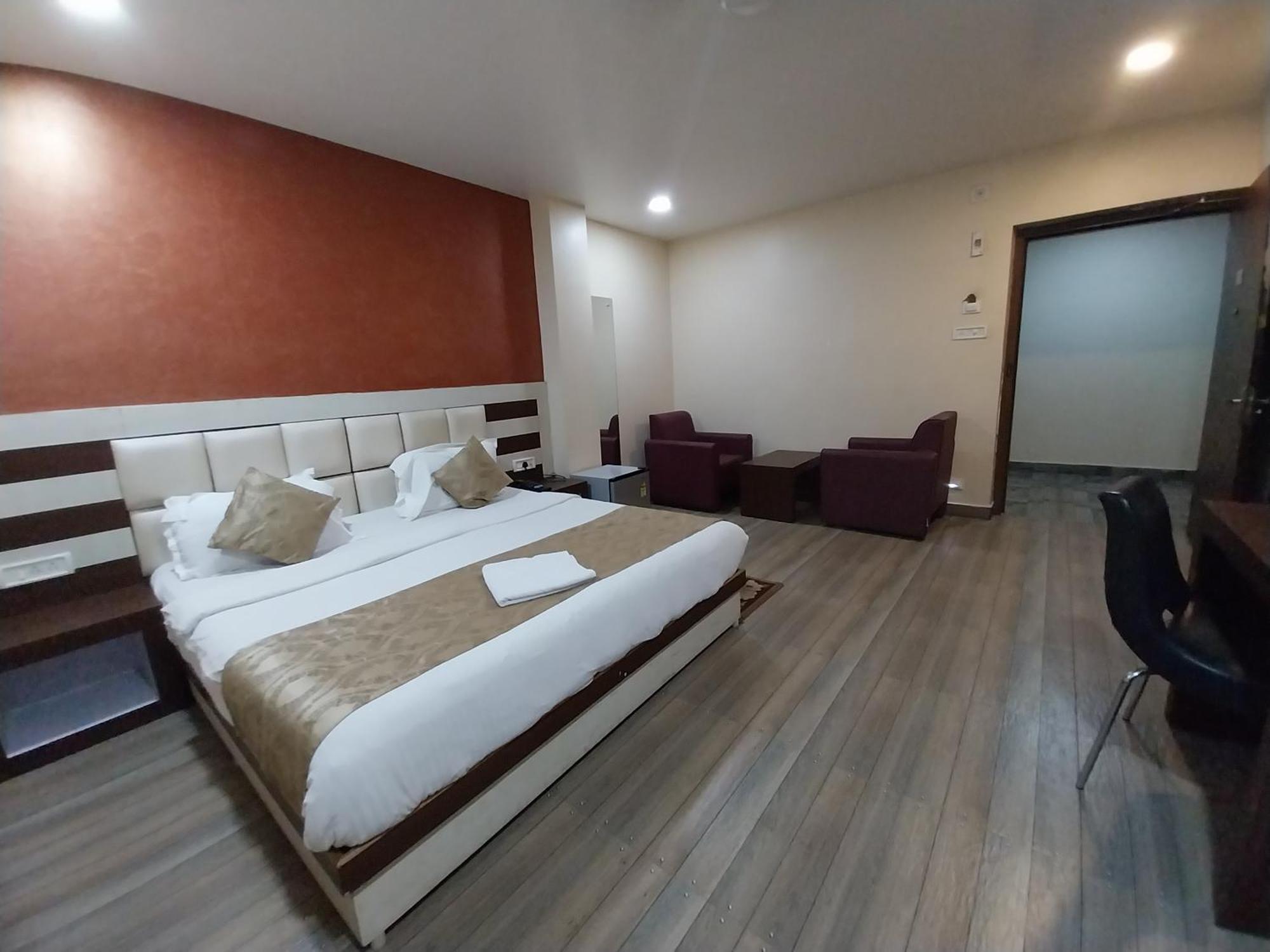 Hotel Paradise Convention Bhubaneswar Exterior foto